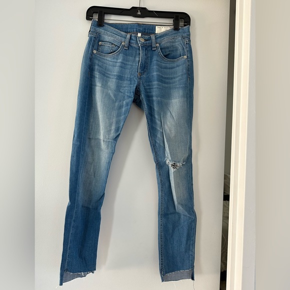 Rag And Bone Distressed Raw Hem Capri Jeans Size 24 - Picture 1 of 6